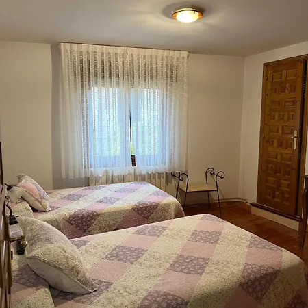 Casa Rural- Fonda El Soto-Entre Vinas *